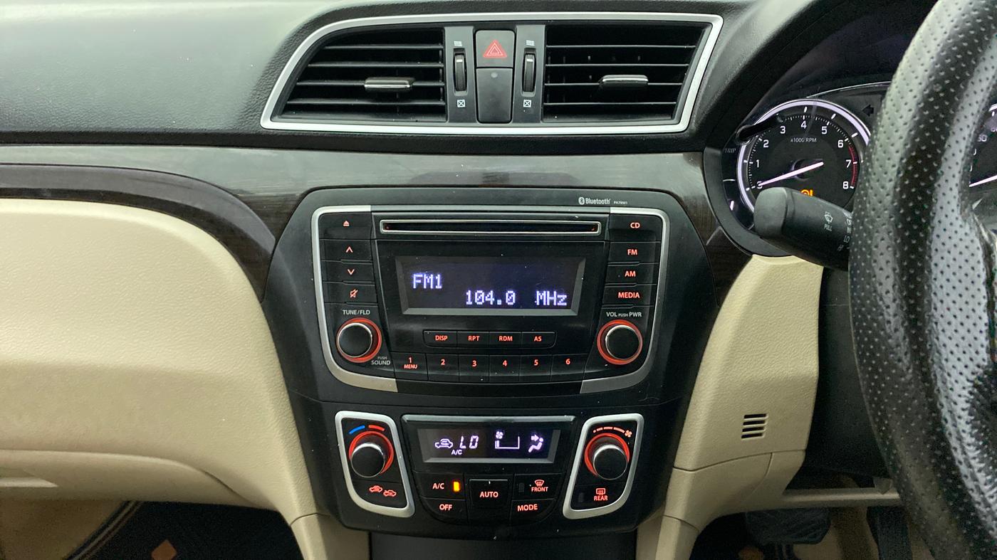 2017 Maruti Ciaz DELTA 1.4 AT PETROL, Petrol, Automatic, 48,404 km, Air Conditioner