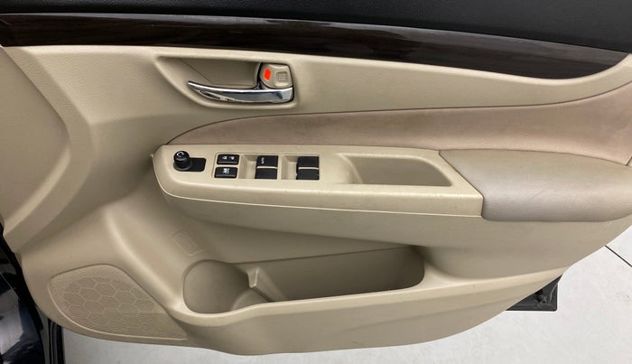 2017 Maruti Ciaz DELTA 1.4 AT PETROL, Petrol, Automatic, 48,404 km, Driver Side Door Panels Control