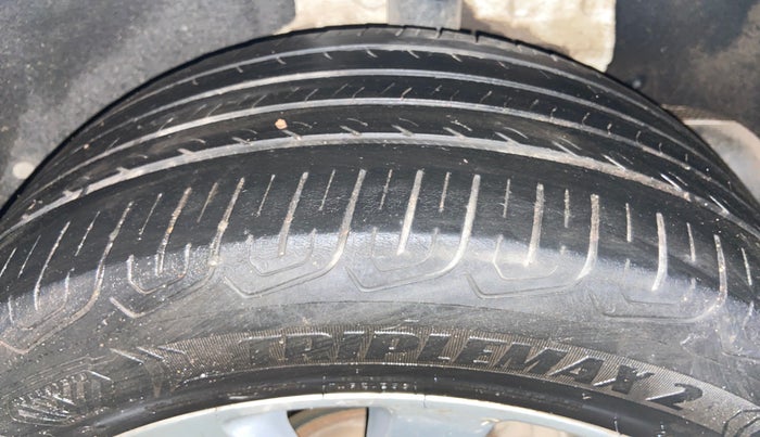 2022 MG ASTOR SMART 1.5 MT, CNG, Manual, 46,594 km, Left Rear Tyre Tread