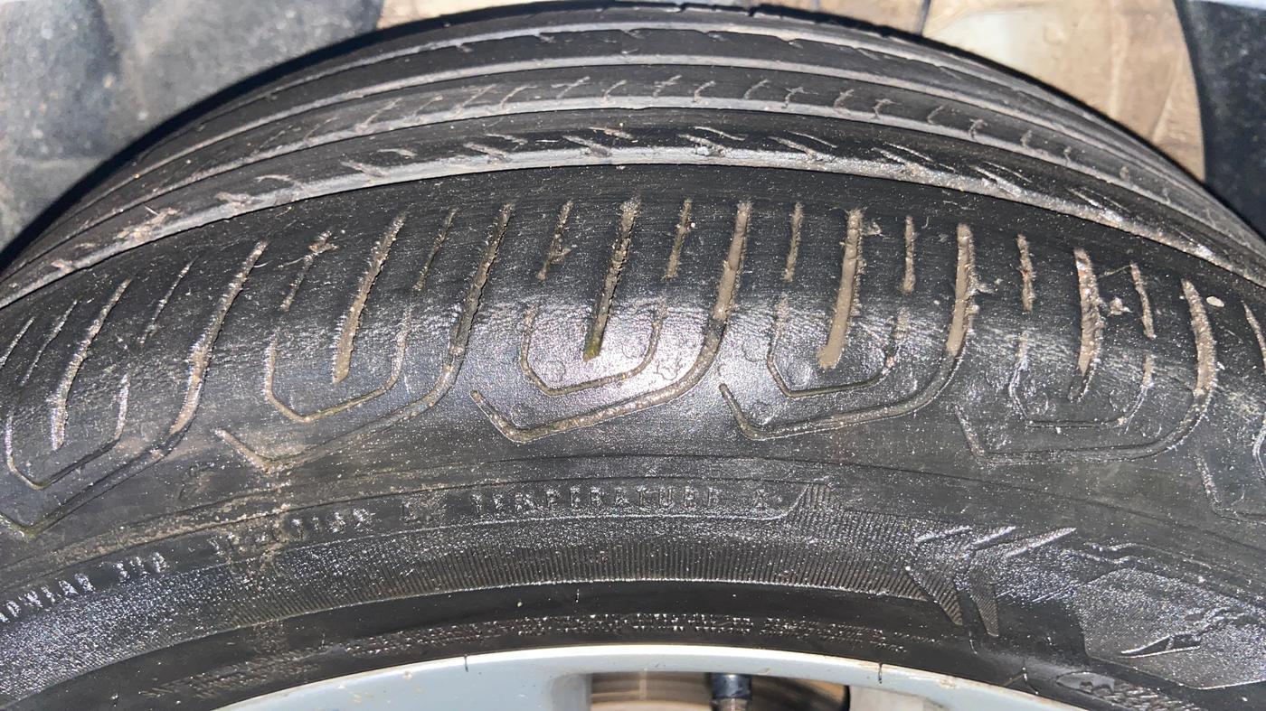 2022 MG ASTOR SMART 1.5 MT, CNG, Manual, 46,594 km, Left Front Tyre Tread