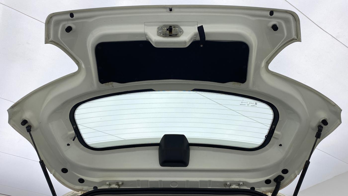 2018 Mahindra KUV 100 NXT K8 6 STR, CNG, Manual, 91,909 km, Boot Door Open