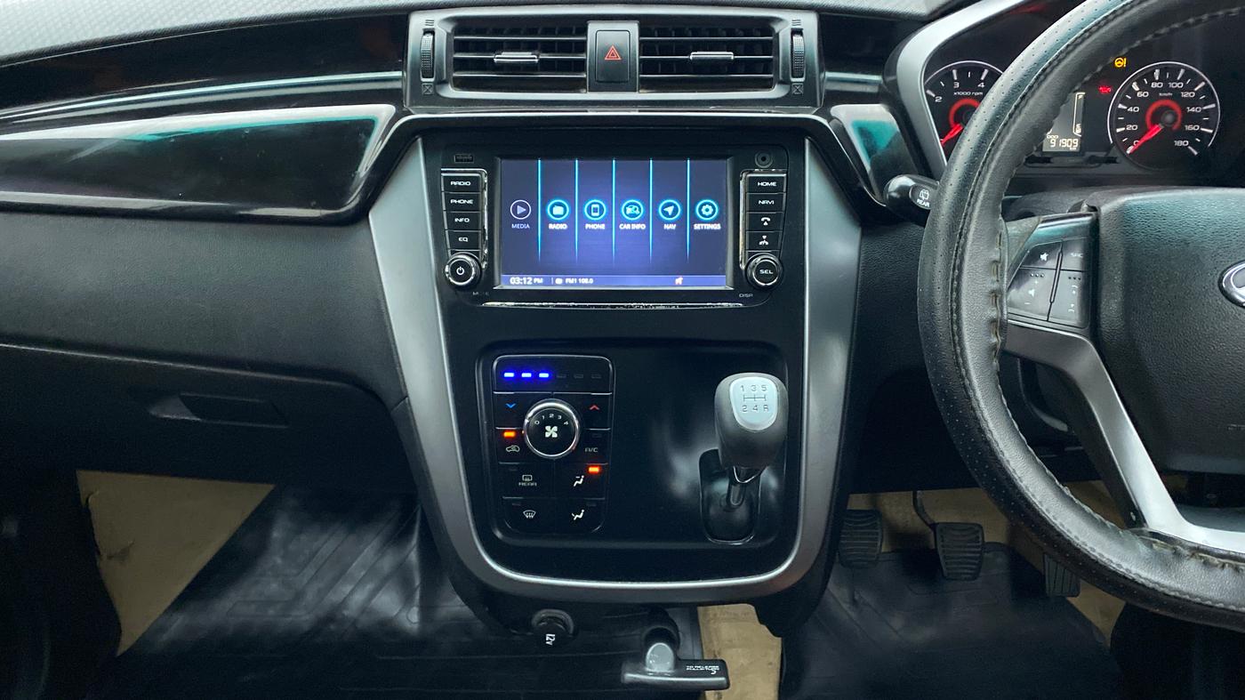 2018 Mahindra KUV 100 NXT K8 6 STR, CNG, Manual, 91,909 km, Air Conditioner