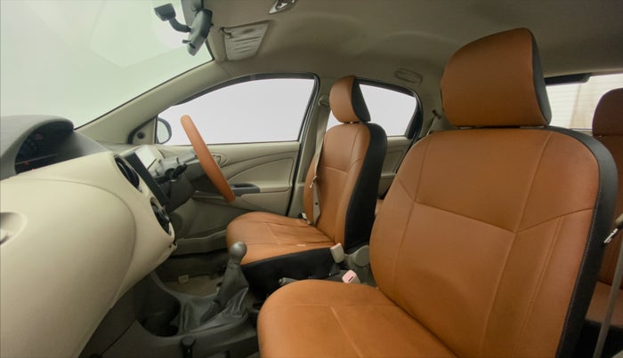 2015 Toyota Etios Liva G, CNG, Manual, 36,339 km, Right Side Front Door Cabin