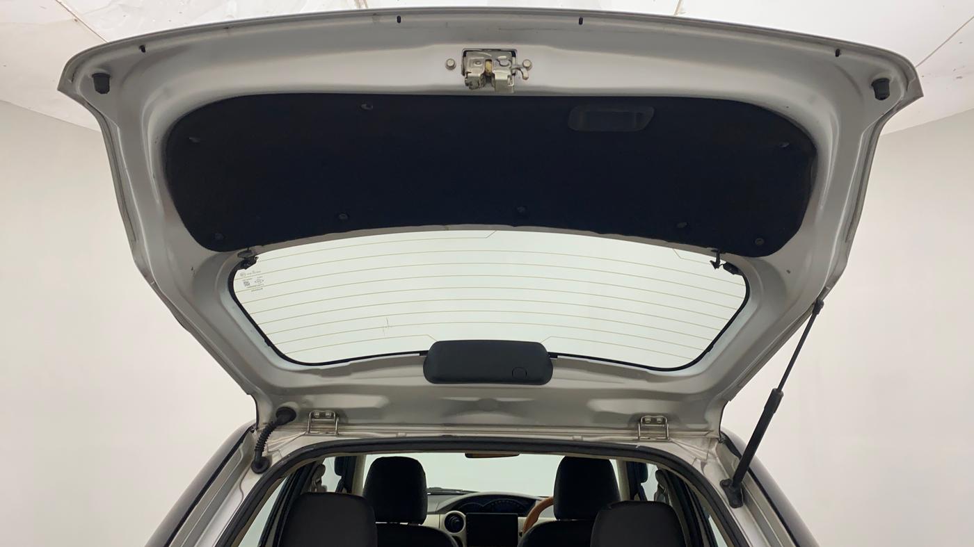 2015 Toyota Etios Liva G, CNG, Manual, 36,339 km, Boot Door Open