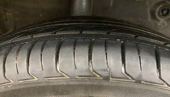 2016 Maruti Celerio ZXI AMT, Petrol, Automatic, 91,711 km, Right Rear Tyre Tread
