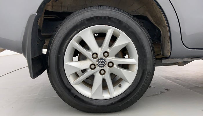 2016 Toyota Innova Crysta 2.8 GX AT 7 STR, Diesel, Automatic, 1,53,645 km, Right Rear Wheel