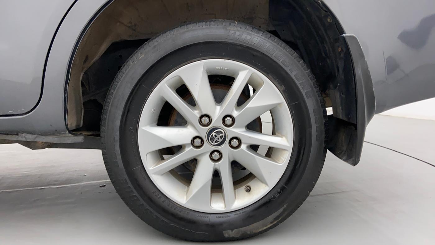 2016 Toyota Innova Crysta 2.8 GX AT 7 STR, Diesel, Automatic, 1,53,645 km, Left Rear Wheel