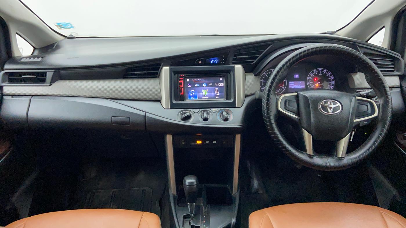 2016 Toyota Innova Crysta 2.8 GX AT 7 STR, Diesel, Automatic, 1,53,645 km, Dashboard View