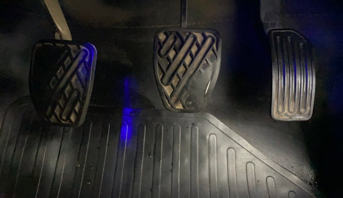 2018 Datsun Go Plus T (O), Petrol, Manual, 33,327 km, Pedals