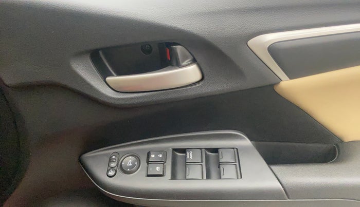 2021 Honda Jazz 1.2L I-VTEC VX CVT, Petrol, Automatic, 13,351 km, Driver Side Door Panels Control