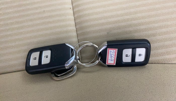 2021 Honda Jazz 1.2L I-VTEC VX CVT, Petrol, Automatic, 13,351 km, Key Close Up