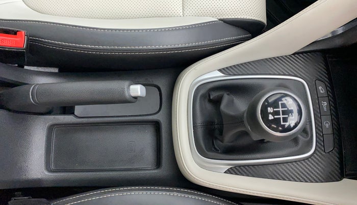 2022 MG ASTOR SHARP 1.5 MT, Petrol, Manual, 31,580 km, Gear Lever
