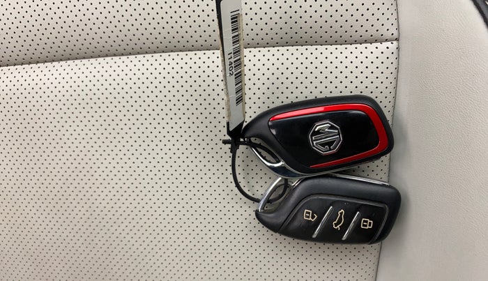 2022 MG ASTOR SHARP 1.5 MT, Petrol, Manual, 31,580 km, Key Close Up