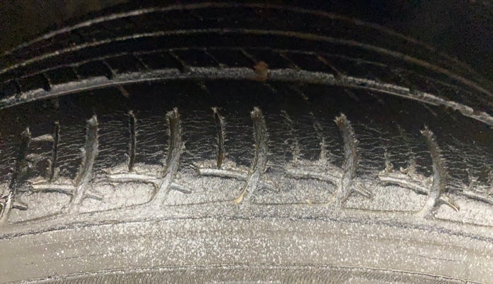 2018 Volkswagen Polo HIGHLINE1.5L, Diesel, Manual, 94,322 km, Right Front Tyre Tread