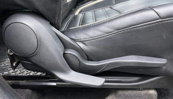 2020 Maruti Swift VXI, Petrol, Manual, 41,044 km, Driver Side Adjustment Panel
