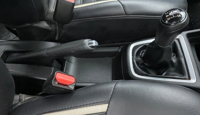 2020 Maruti Swift VXI, Petrol, Manual, 41,044 km, Gear Lever