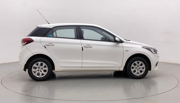 2016 Hyundai Elite i20 MAGNA 1.2, Petrol, Manual, 27,103 km, Right Side View