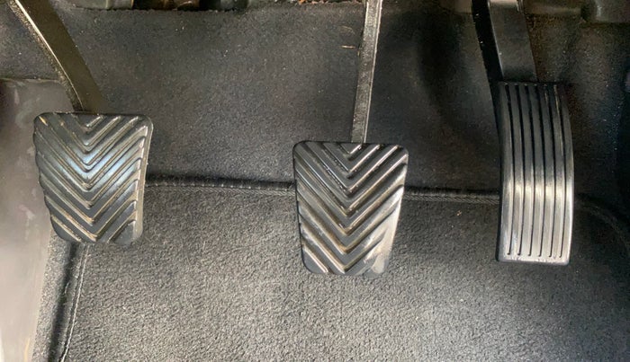 2016 Hyundai Elite i20 ASTA 1.2 (O), Petrol, Manual, 99,087 km, Pedals