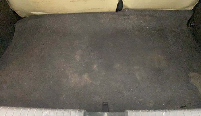 2016 Hyundai Elite i20 ASTA 1.2 (O), Petrol, Manual, 99,087 km, Boot Inside