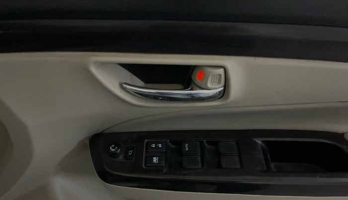 2017 Maruti Ciaz ALPHA 1.4 PETROL, Petrol, Manual, 77,023 km, Driver Side Door Panels Control