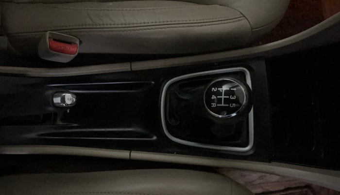 2017 Maruti Ciaz ALPHA 1.4 PETROL, Petrol, Manual, 77,023 km, Gear Lever