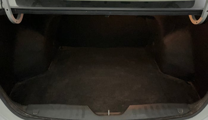 2017 Maruti Ciaz ALPHA 1.4 PETROL, Petrol, Manual, 77,023 km, Boot Inside