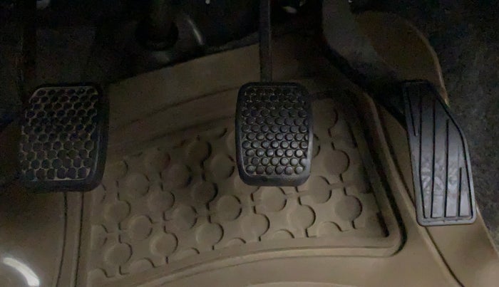 2018 Maruti Alto K10 VXI P, Petrol, Manual, 23,328 km, Pedals