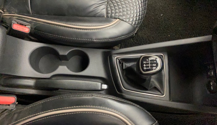 2017 Hyundai Elite i20 SPORTZ 1.4 CRDI, Diesel, Manual, 1,12,166 km, Gear Lever