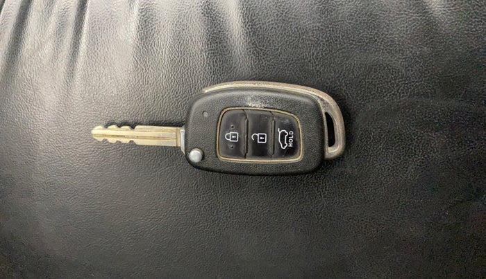 2017 Hyundai Elite i20 SPORTZ 1.4 CRDI, Diesel, Manual, 1,12,166 km, Key Close Up