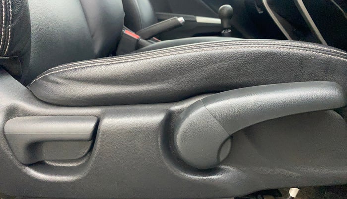 2016 Honda City 1.5L I-VTEC VX (O) MT, Petrol, Manual, 62,077 km, Driver Side Adjustment Panel