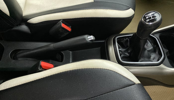 2018 Maruti IGNIS DELTA 1.2 K12, Petrol, Manual, 49,562 km, Gear Lever