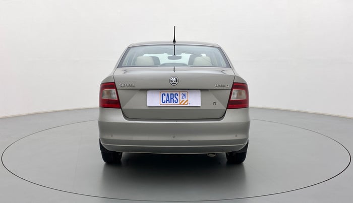 2016 Skoda Rapid 1.6 MPI MT STYLE PLUS, Petrol, Manual, 46,030 km, Back/Rear