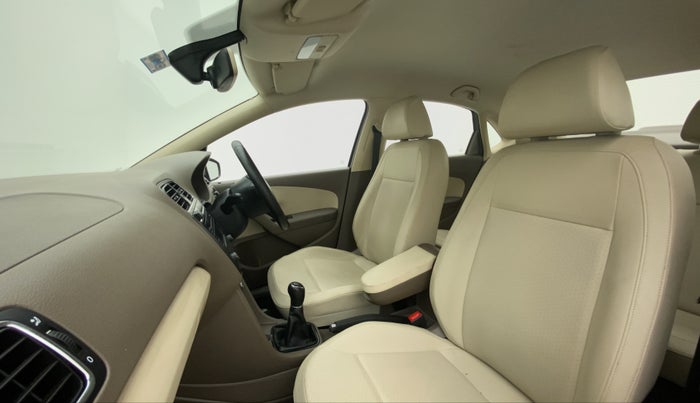 2016 Skoda Rapid 1.6 MPI MT STYLE PLUS, Petrol, Manual, 46,030 km, Right Side Front Door Cabin