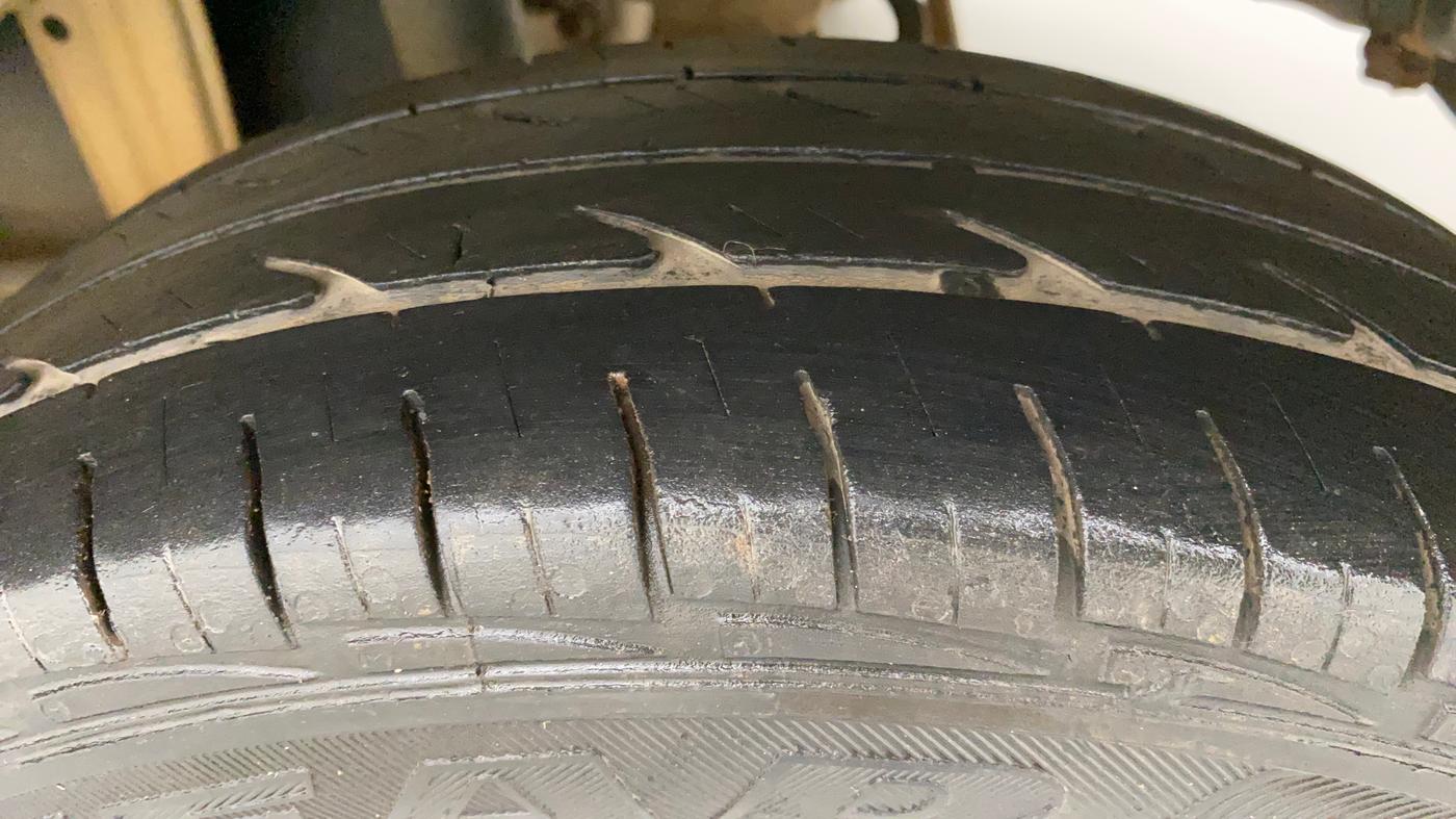 2013 Maruti Alto 800 LXI, Petrol, Manual, 61,994 km, Left Rear Tyre Tread