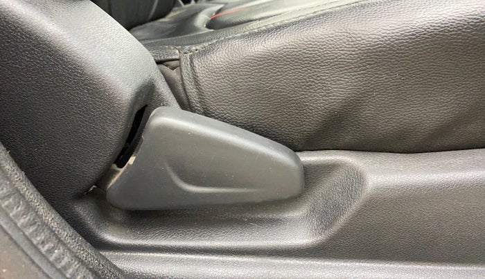 2016 Renault Kwid RXT 0.8, Petrol, Manual, 50,265 km, Driver Side Adjustment Panel