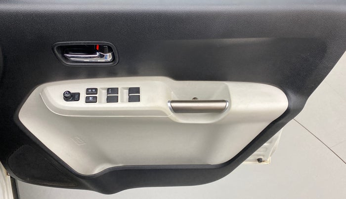 2017 Maruti IGNIS ZETA 1.2 AMT, Petrol, Automatic, 74,979 km, Driver Side Door Panels Control
