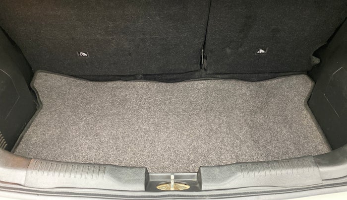 2017 Maruti IGNIS ZETA 1.2 AMT, Petrol, Automatic, 74,979 km, Boot Inside