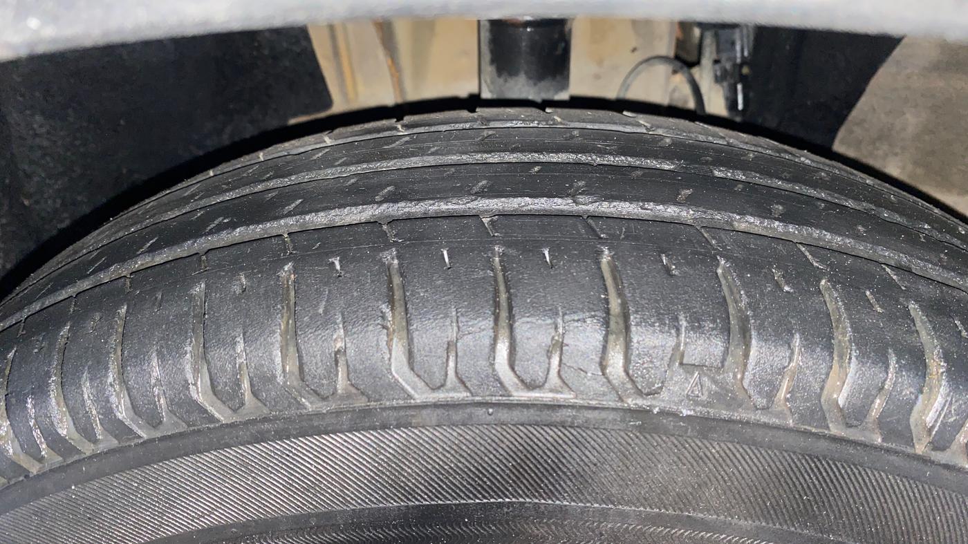 2019 Renault TRIBER RXZ, Petrol, Manual, 59,189 km, Left Front Tyre Tread