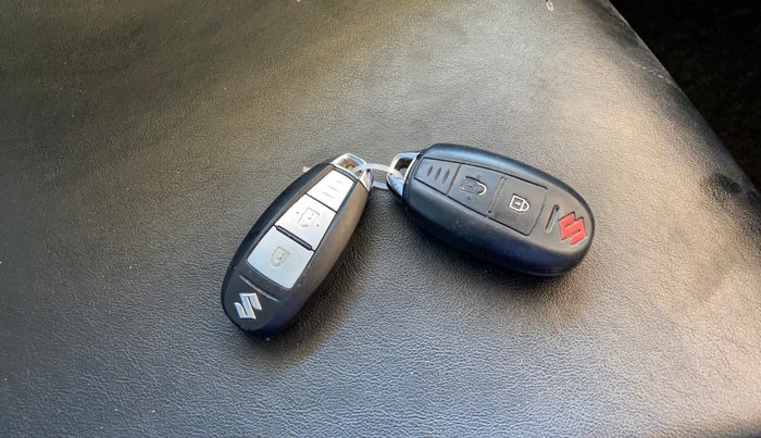 2016 Maruti Baleno ALPHA PETROL 1.2, Petrol, Manual, 1,15,161 km, Key Close Up