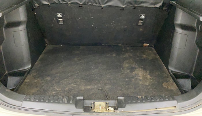 2018 Maruti Vitara Brezza LDI (O), Diesel, Manual, 22,248 km, Boot Inside