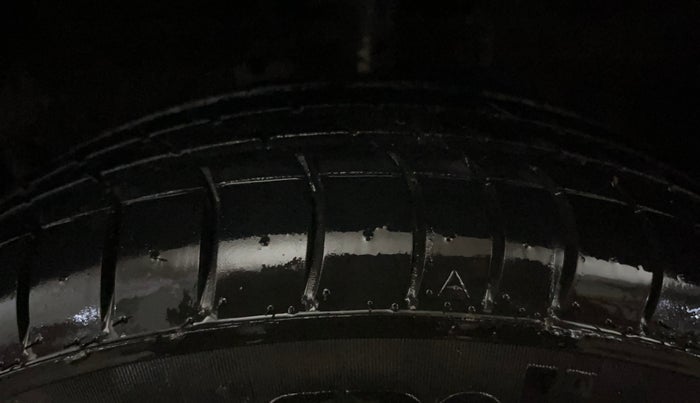 2019 Maruti Celerio VXI (O) CNG, CNG, Manual, 85,328 km, Left Front Tyre Tread