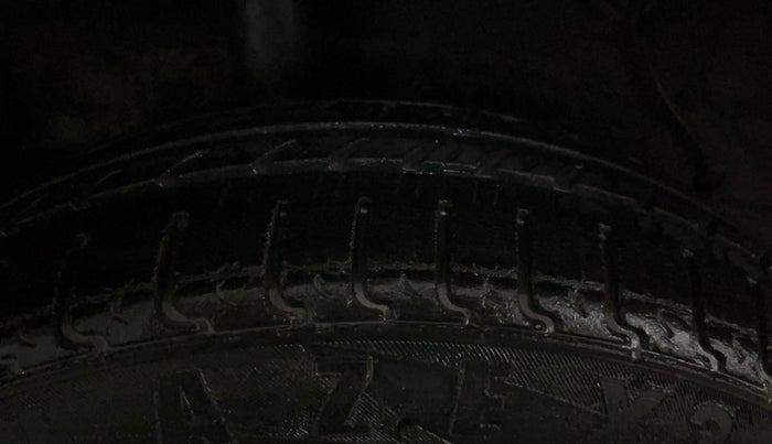 2019 Maruti Celerio VXI (O) CNG, CNG, Manual, 85,328 km, Right Rear Tyre Tread