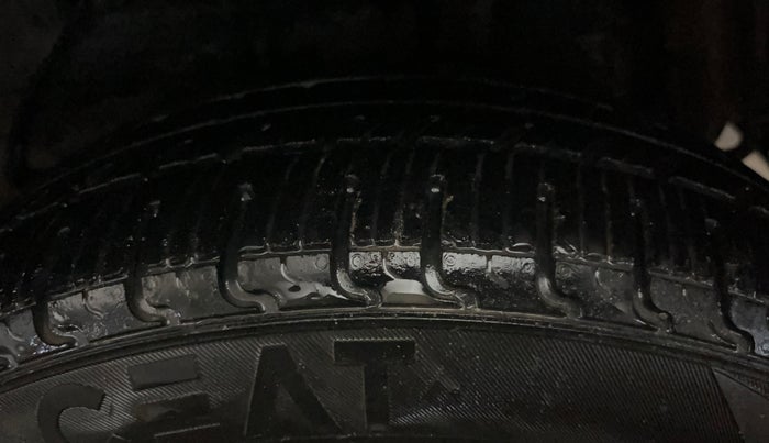 2019 Maruti Celerio VXI (O) CNG, CNG, Manual, 85,328 km, Left Rear Tyre Tread