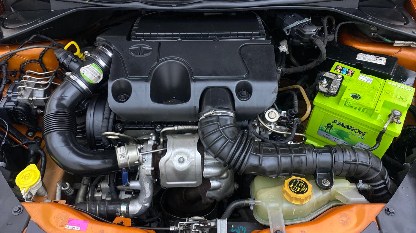 2018 Tata Tiago XZ PLUS DIESEL, Diesel, Manual, 1,05,113 km, Engine View