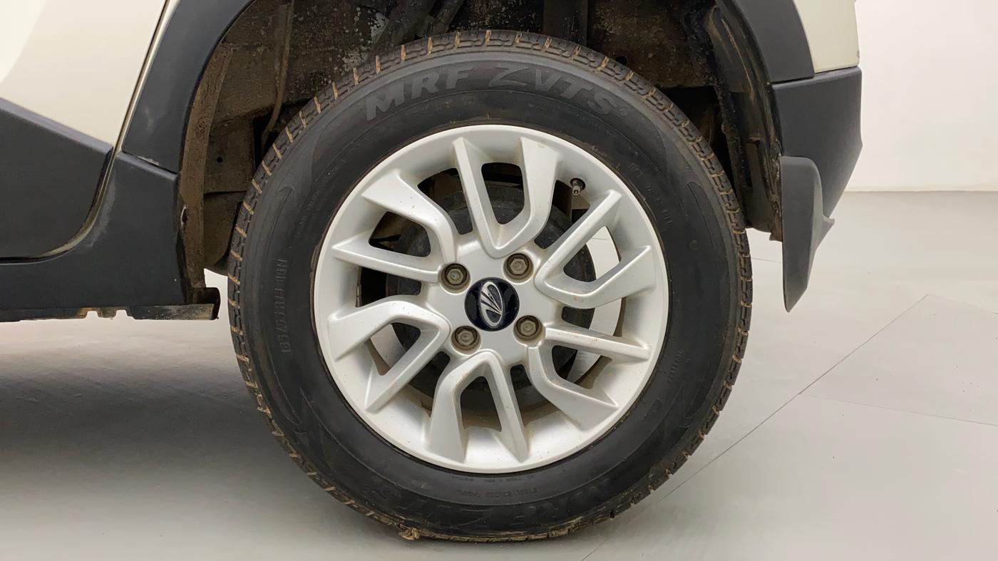 2016 Mahindra Kuv100 K8 6 STR, Petrol, Manual, 24,964 km, Left Rear Wheel