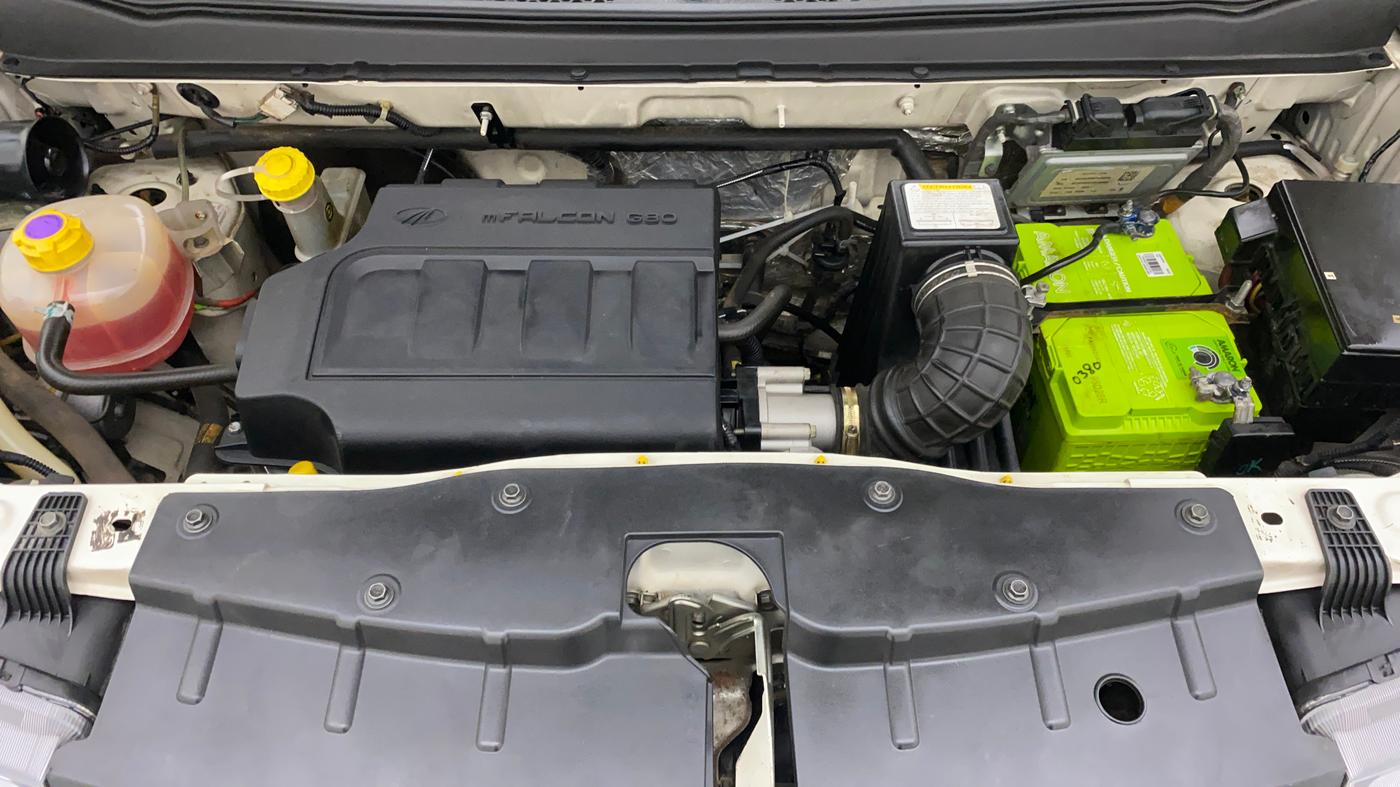 2016 Mahindra Kuv100 K8 6 STR, Petrol, Manual, 24,964 km, Open Bonet
