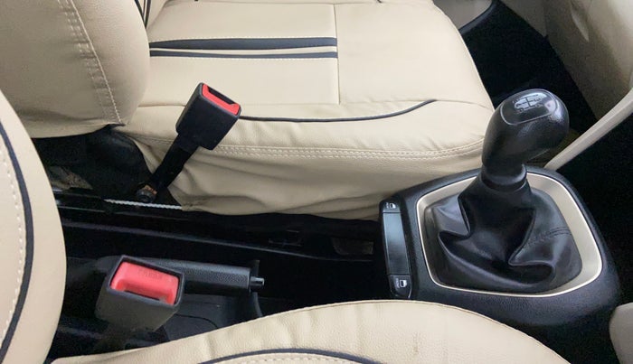 2019 Hyundai NEW SANTRO ERA EXECUTIVE, Petrol, Manual, 33,047 km, Gear Lever