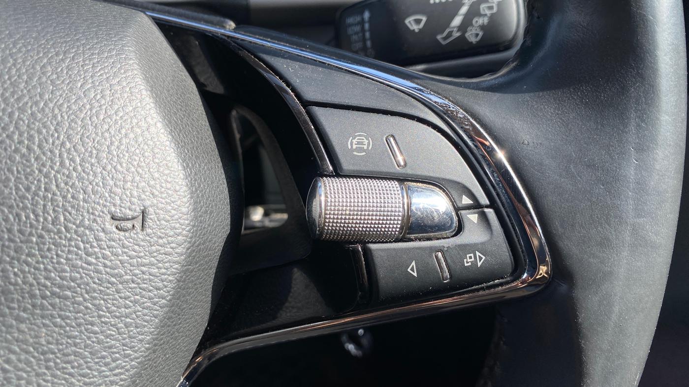 2022 Skoda KUSHAQ AMBITION 1.0L TSI MT, Petrol, Manual, 52,241 km, Adaptive Cruise Control