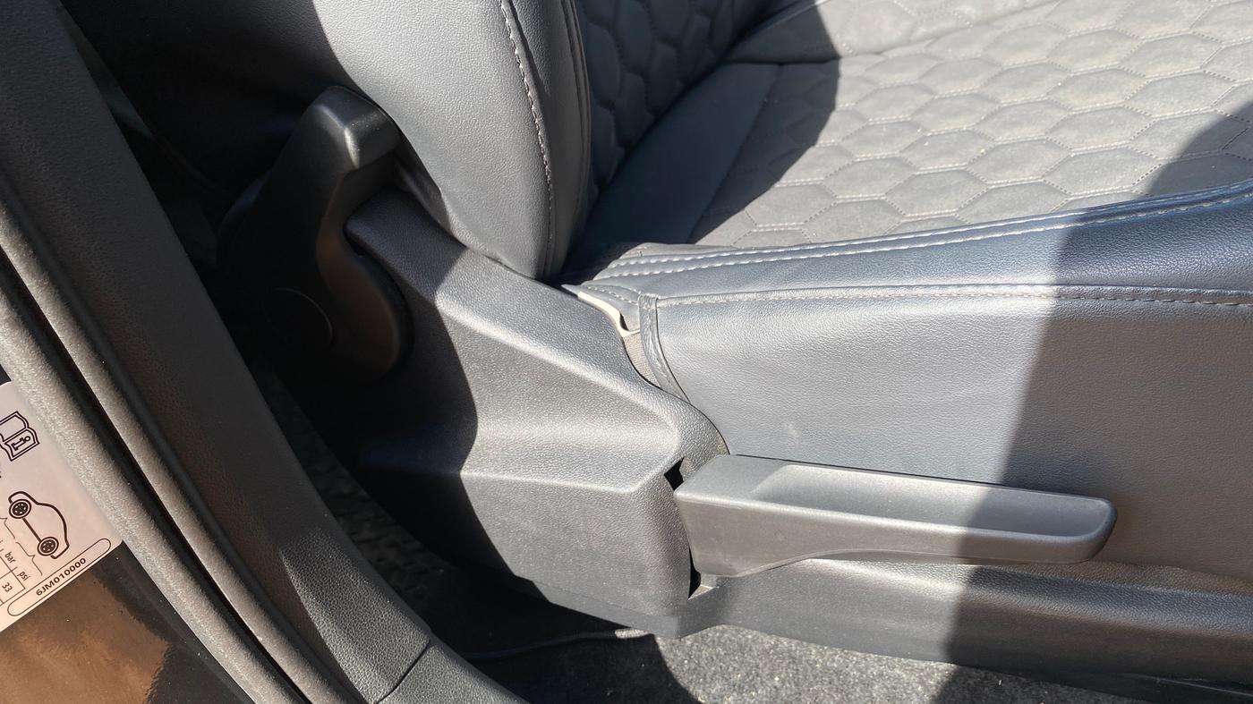 2022 Skoda KUSHAQ AMBITION 1.0L TSI MT, Petrol, Manual, 52,241 km, Driver Side Adjustment Panel