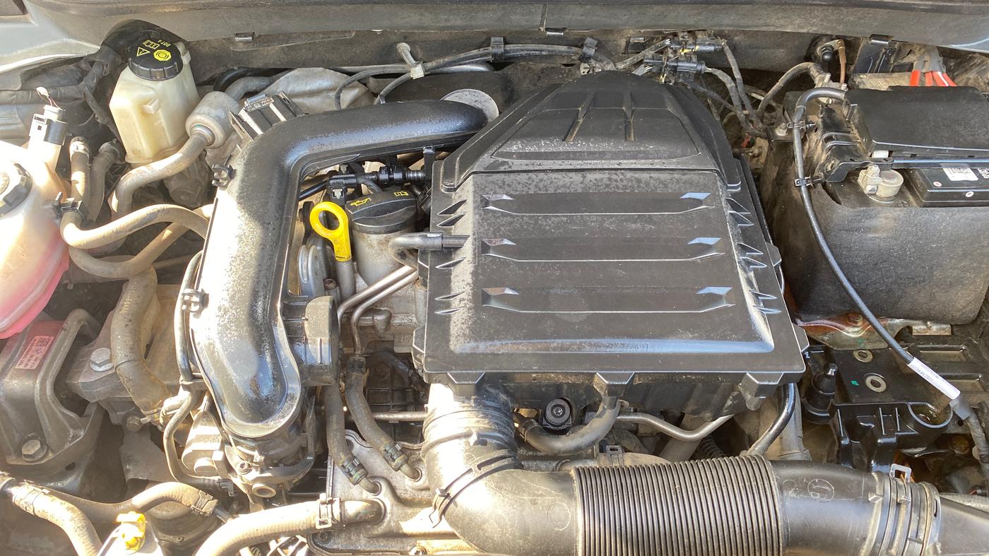 2022 Skoda KUSHAQ AMBITION 1.0L TSI MT, Petrol, Manual, 52,241 km, Engine View